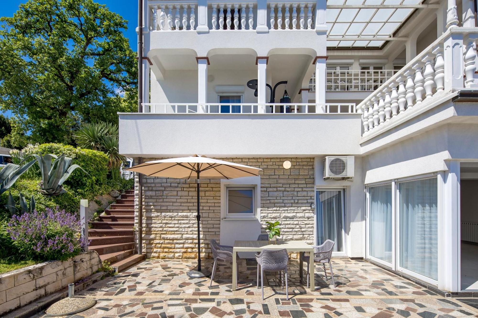 Villa Garden Apartment With Pool Opatija Exterior photo